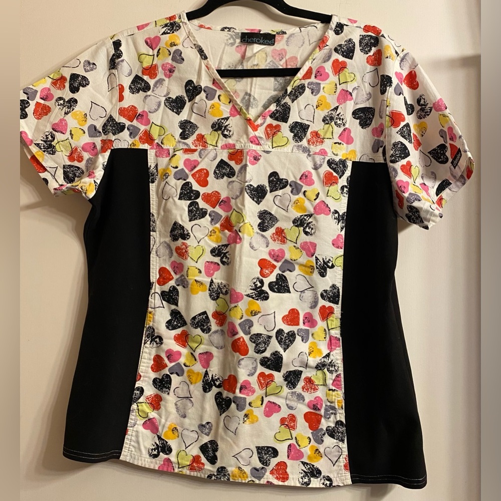 Cherokee Women Scrub Top Size L Short Sleeve V Neck Hearts Stretch Side Panels
